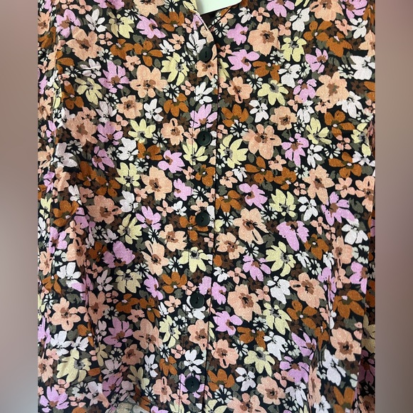 Saltwater LUXE Floral Two-piece Outfit Long Sleeve blouse with Shorts NWT - Picture 10 of 12